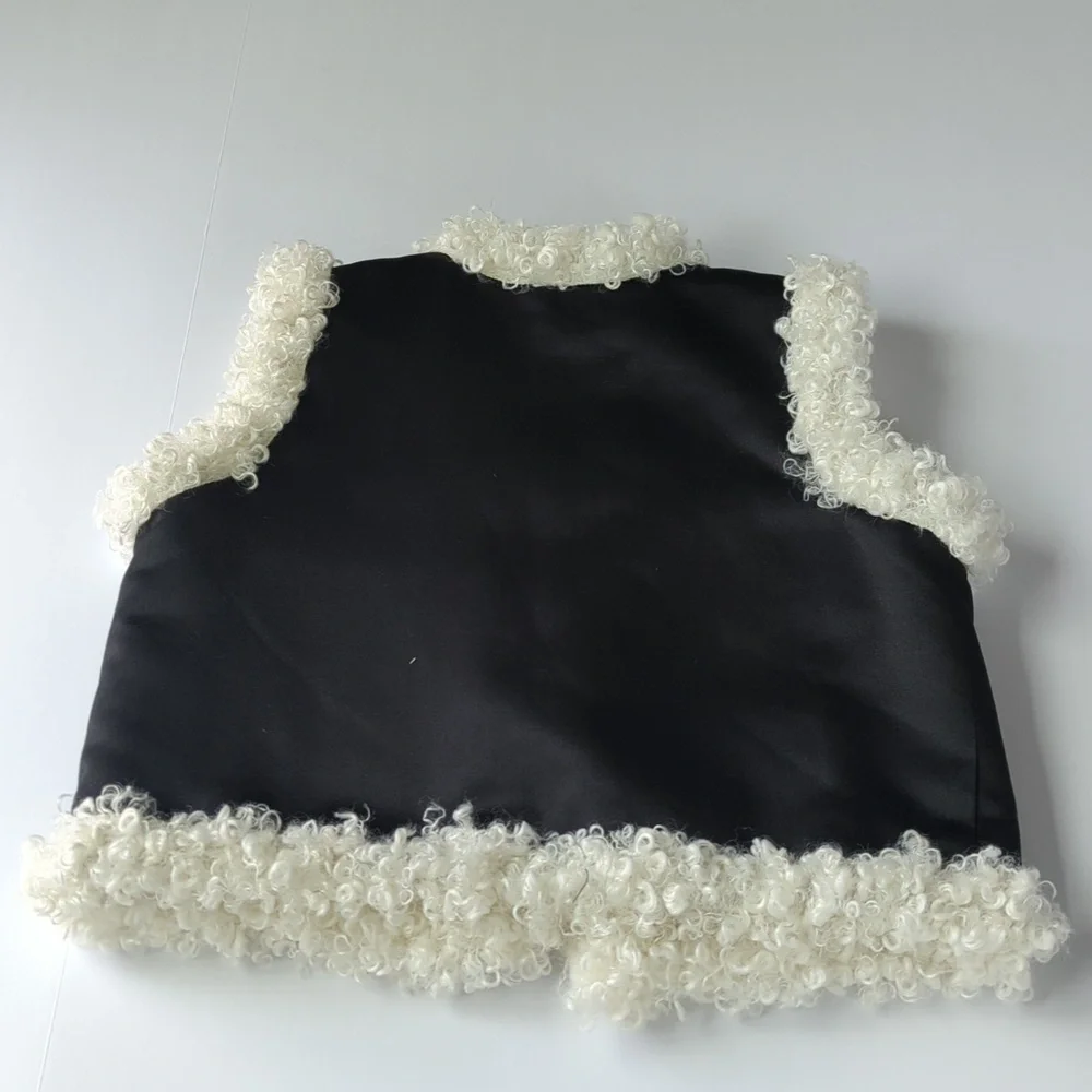 Toddler Boys Black Vest with Patches Applique and White Faux 3T‎